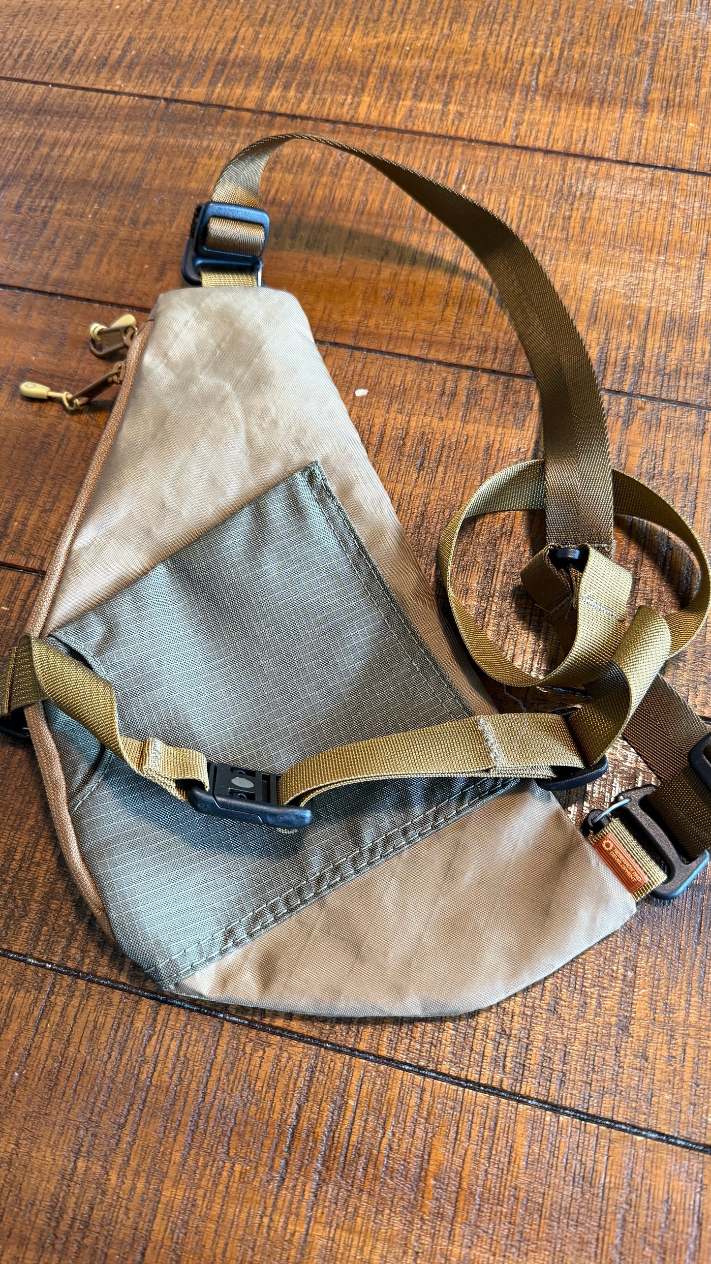 Dsptch Vertical Unit Sling pouch RND