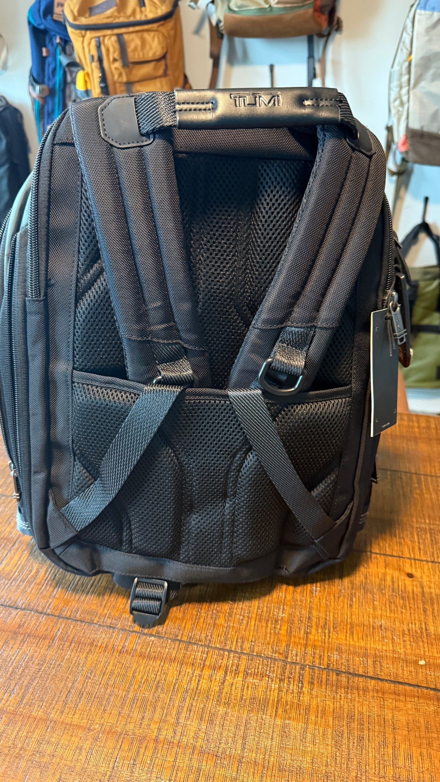 FAKE Tumi Bag - not authentic