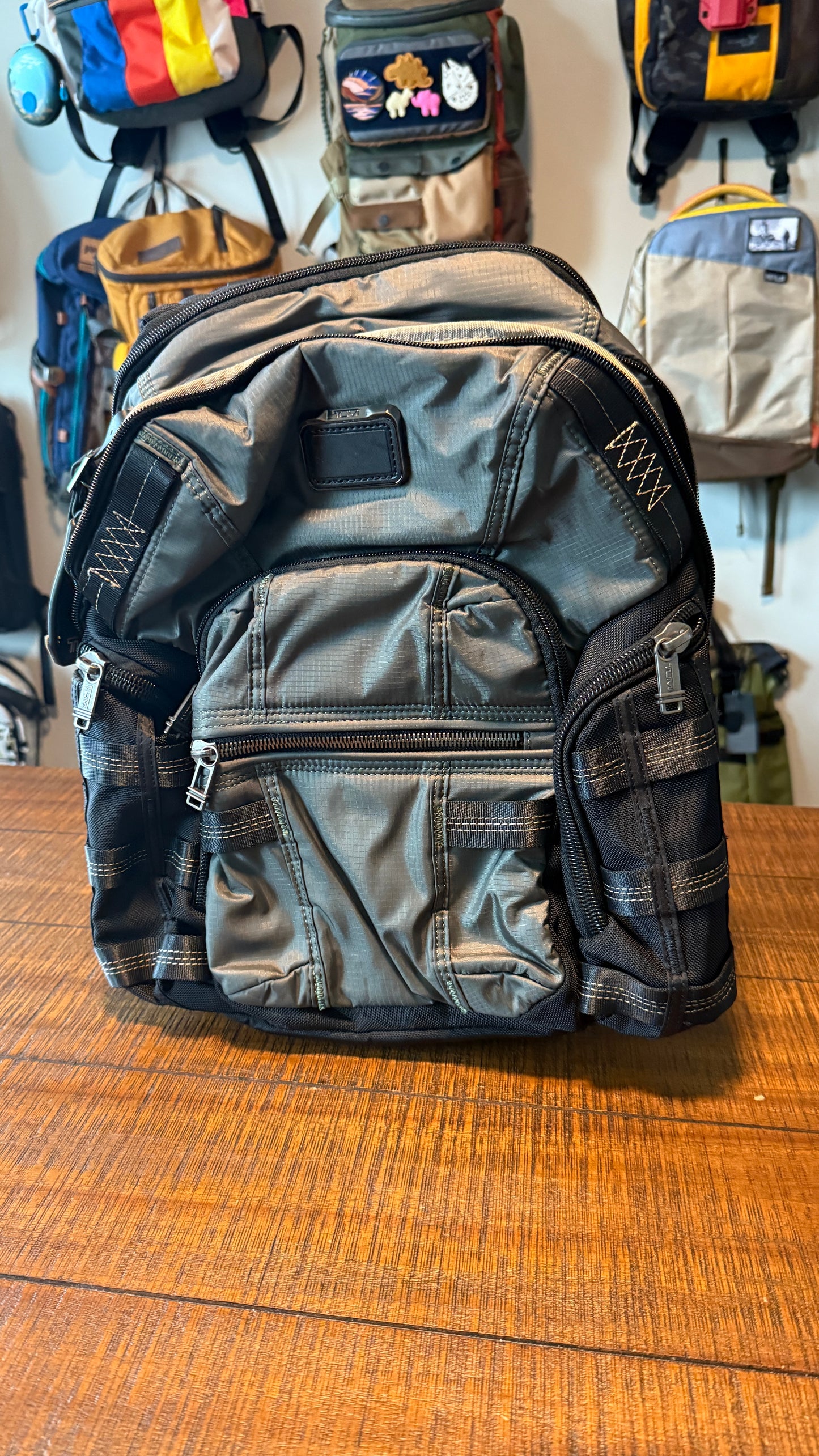FAKE Tumi Bag - not authentic