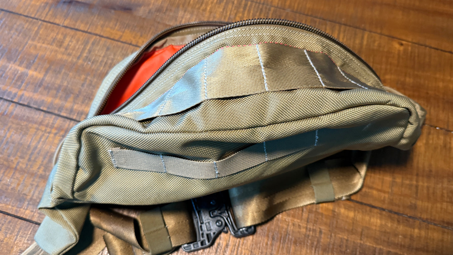 Briefing Master Pod Large Sling