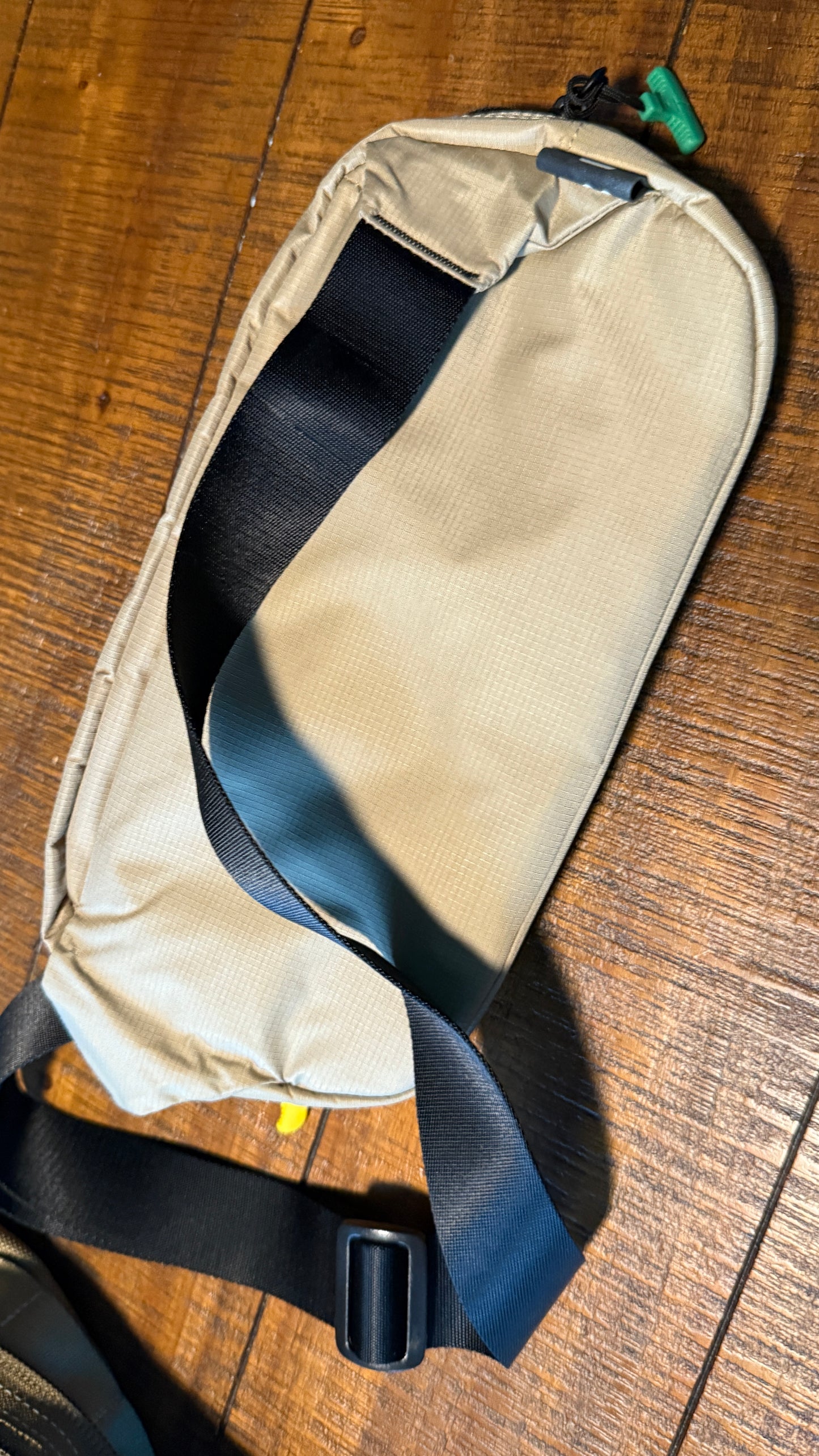 Tomtoc Aviator Bag - new pulls