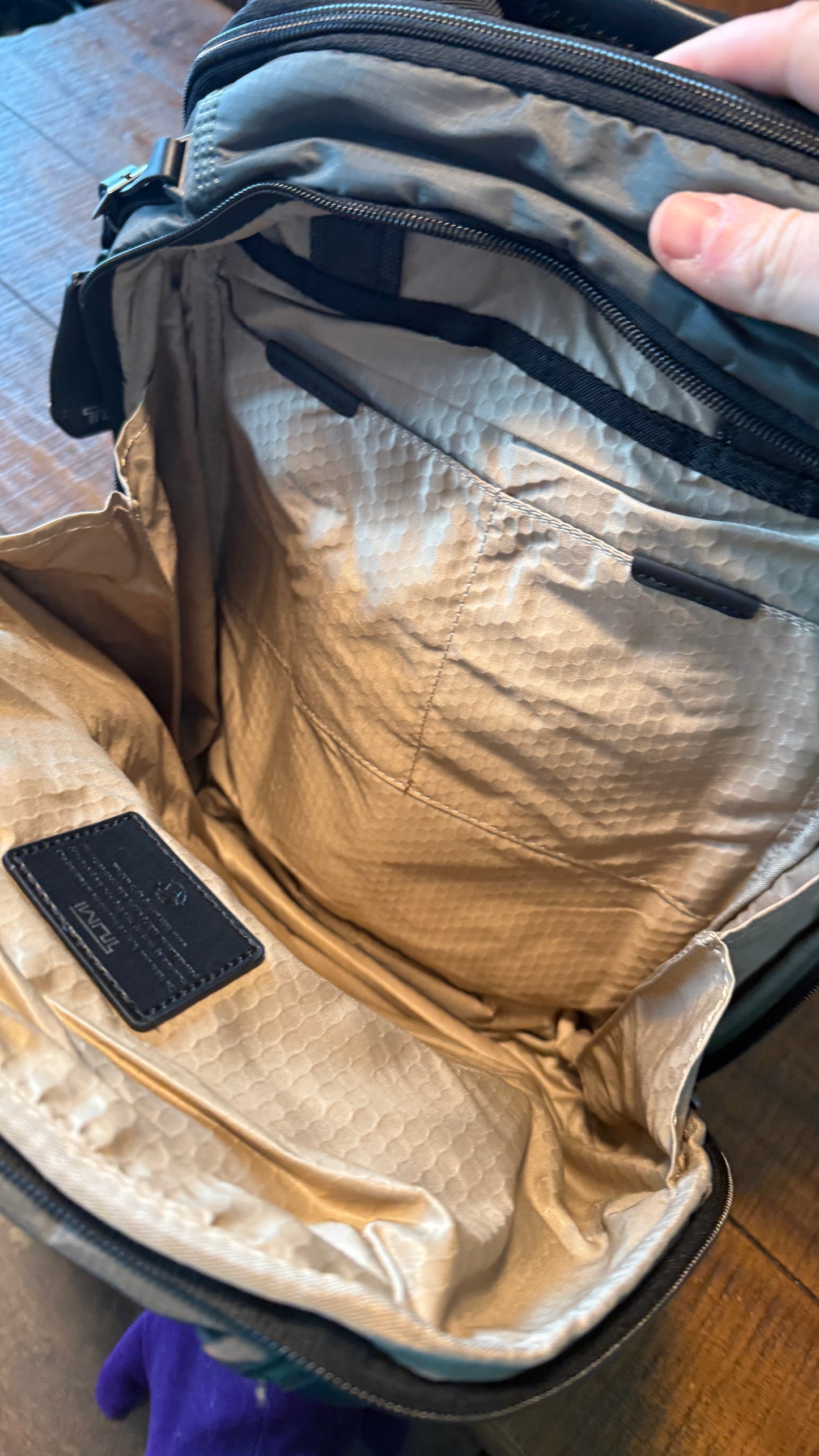 FAKE Tumi Bag - not authentic