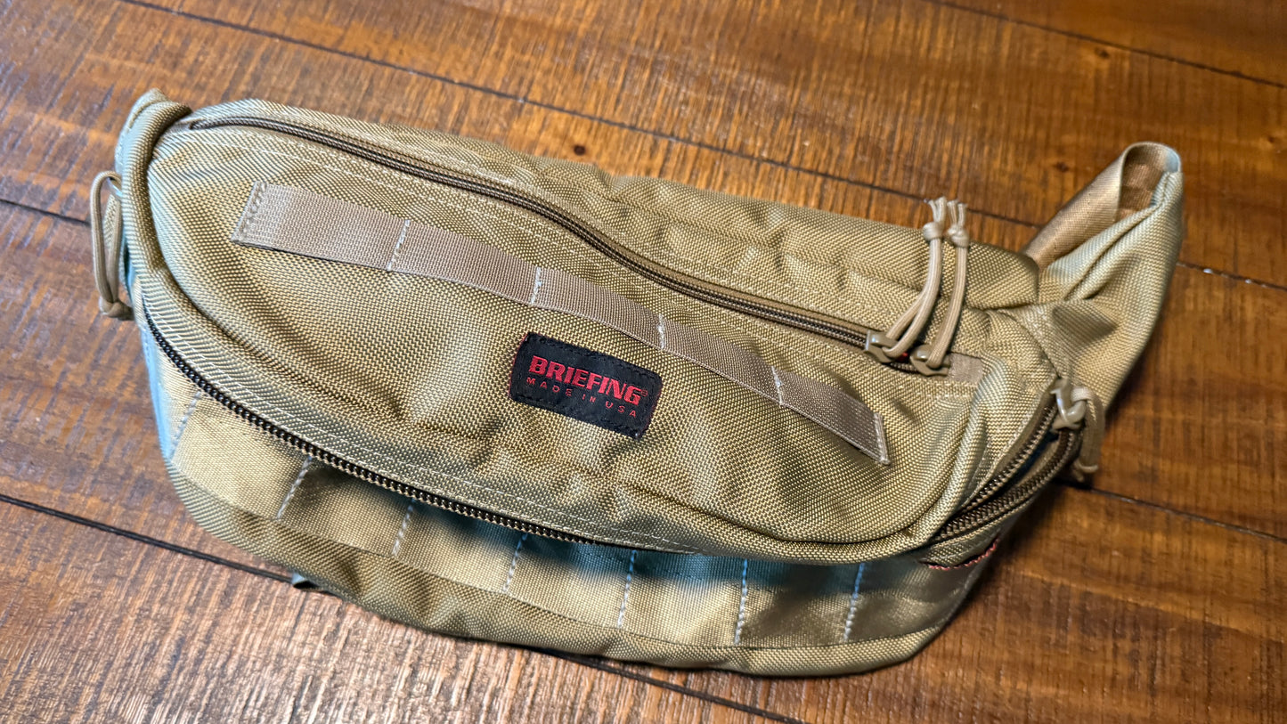 Briefing Master Pod Large Sling