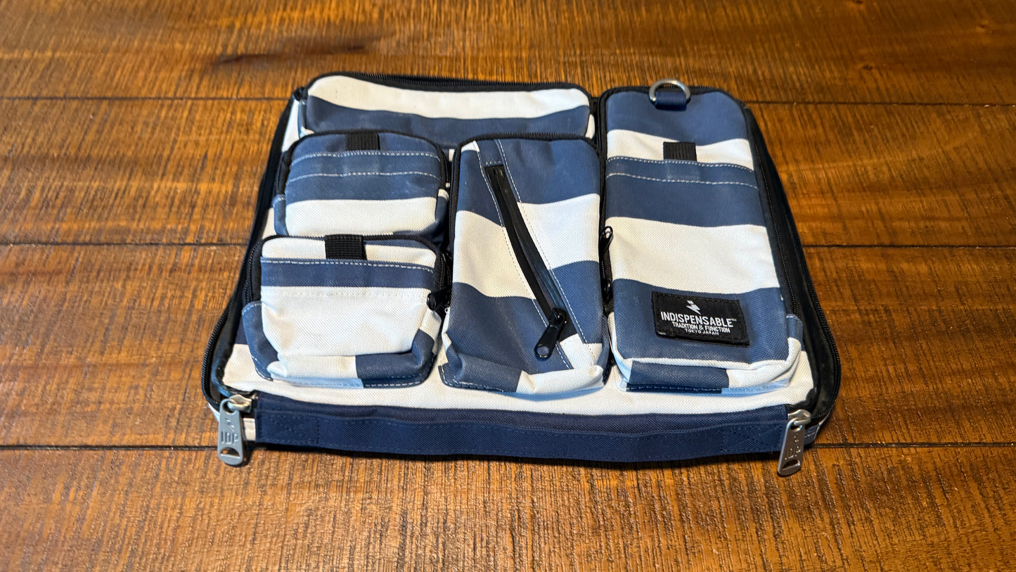 Indispensable Tokyo Laptop Sleeve