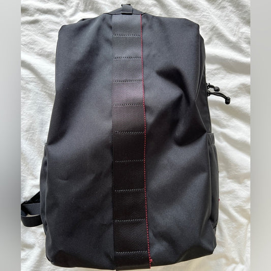 Briefing Lightweight Gym Backpack