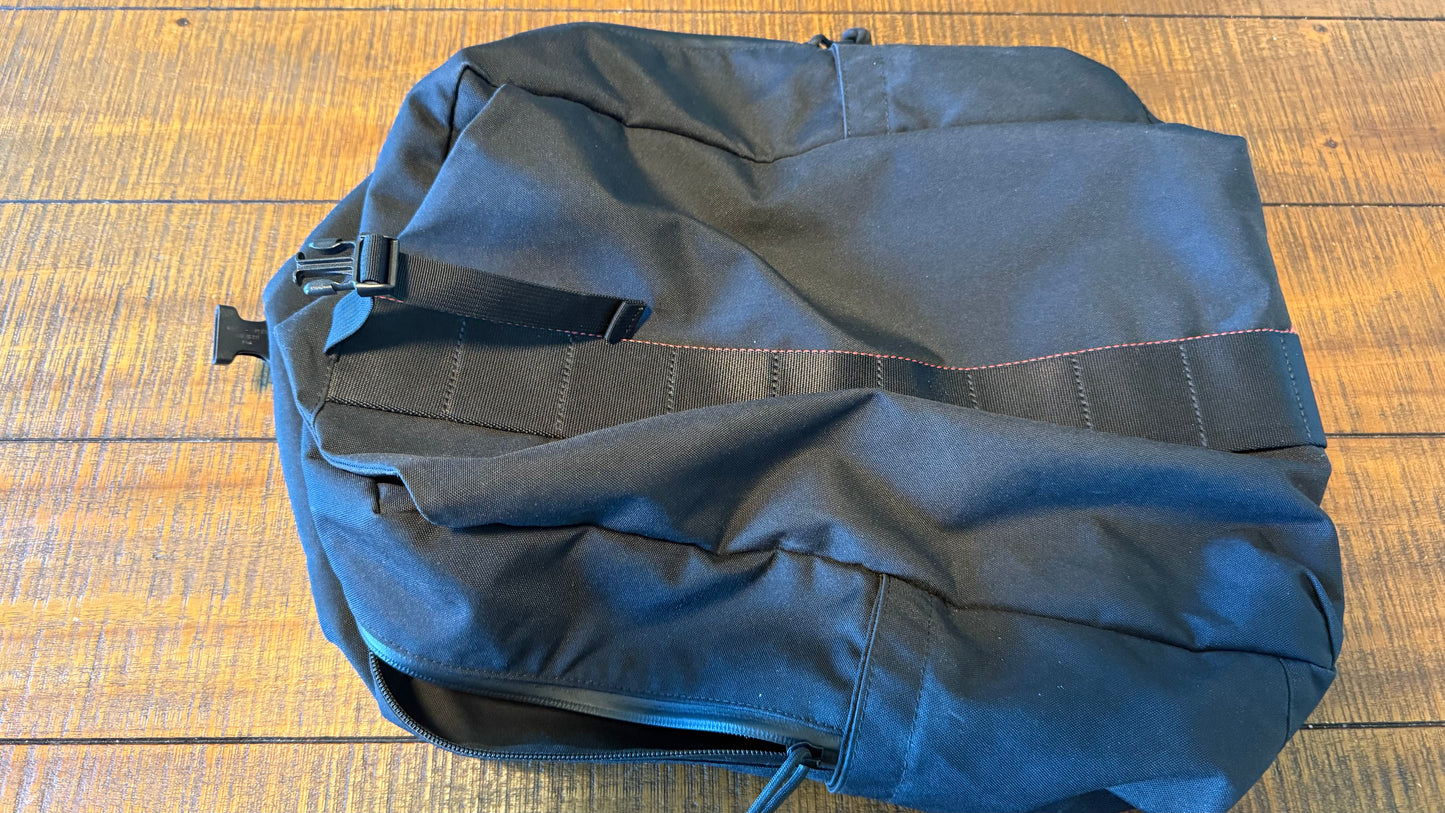 Briefing USA Gym Bag