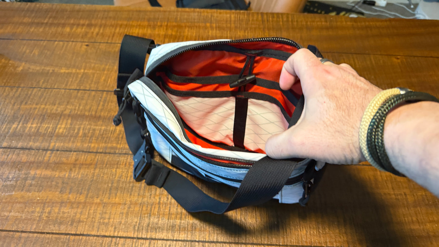 Kargo Civis Crossbody sling