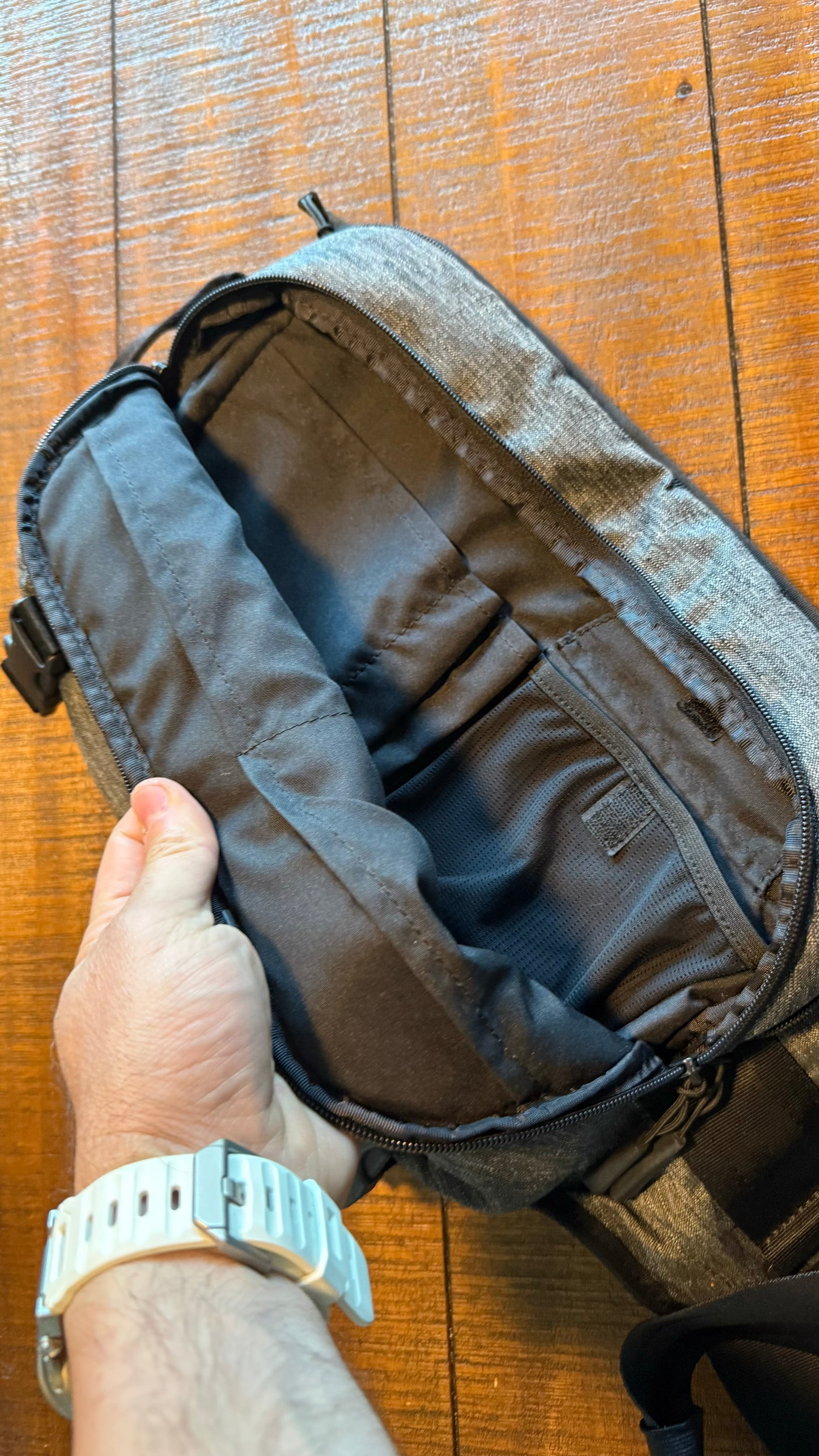 InCase Tablet Sling